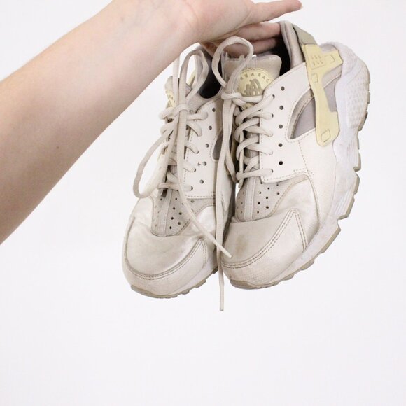 *Nike Air Huarache Sneakers Light Bone and Cream - Picture 5 of 8